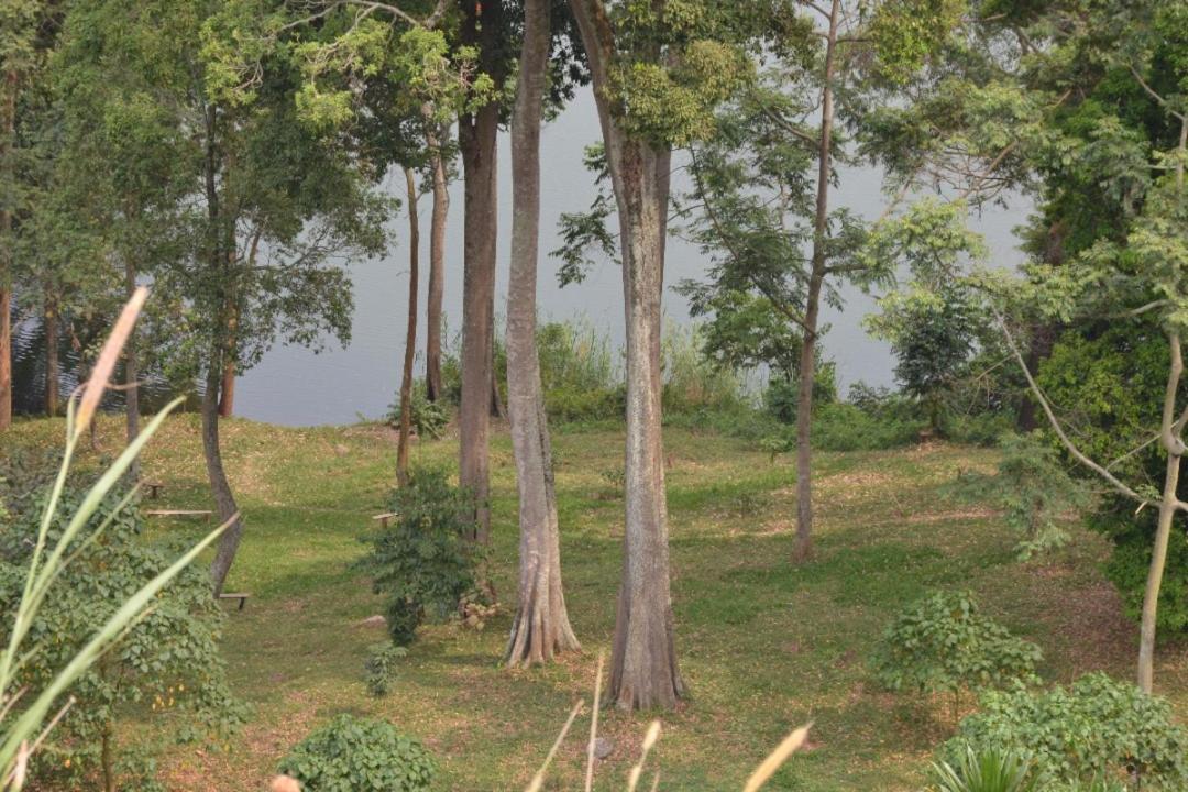 Lake Nyamirima Cottages Fort Portal Kültér fotó