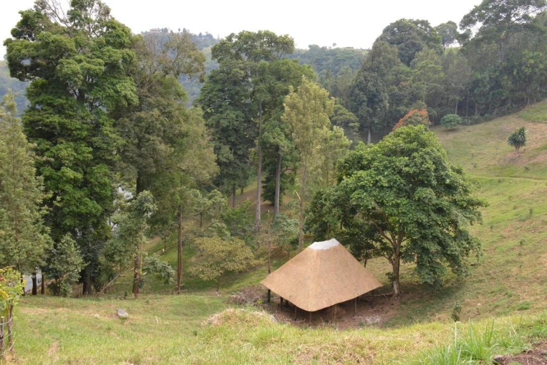 Lake Nyamirima Cottages Fort Portal Kültér fotó